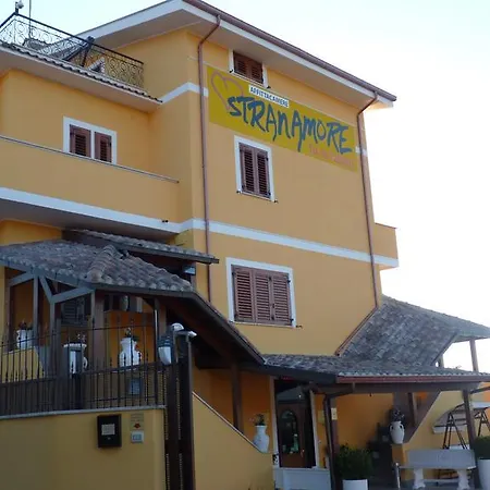 Stranamore Affittacamere 2*