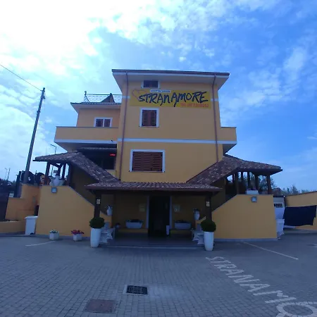 Stranamore Affittacamere 2*
